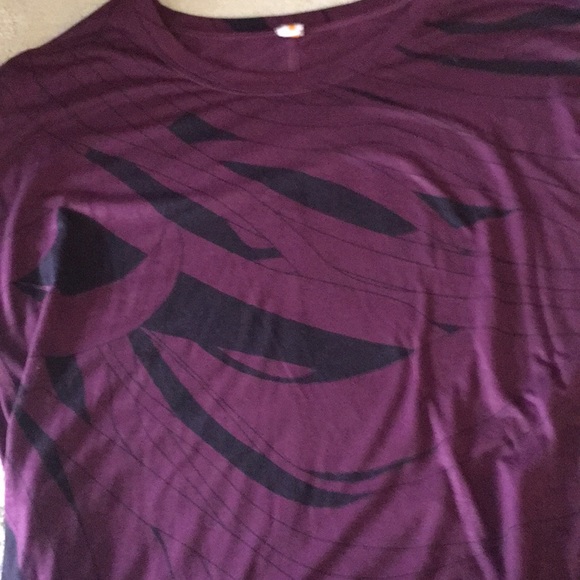 Lucy LS Workout tee size XS - Picture 3 of 8